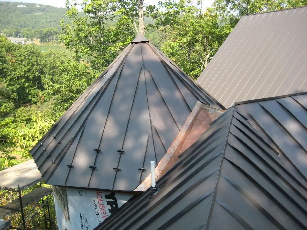 Professional Roof Tarp Installation by Craftsman Roofing in West Plumb - Cashill Blvd